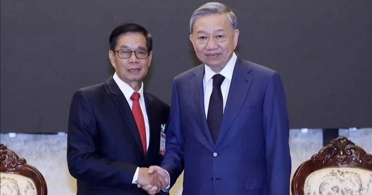 View - Chủ tịch nước Tô Lâm tiếp Chủ tịch Mặt trận Lào xây dựng đất nước | Báo Dân trí