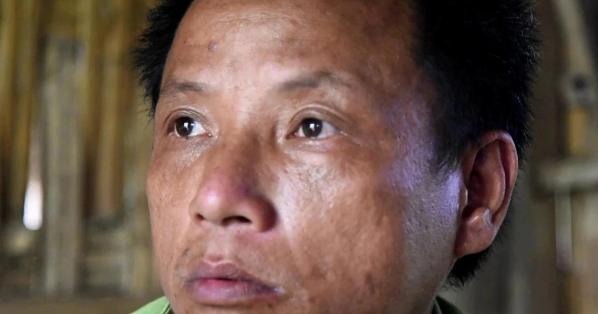 View - "Quy ước thầm lặng" của người đàn ông chấp nhận làm công việc độc hại | Báo Dân trí