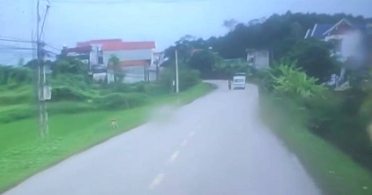 Ôm cua lấn làn, xe tải tạt ngã xe máy rồi bỏ đi luôn