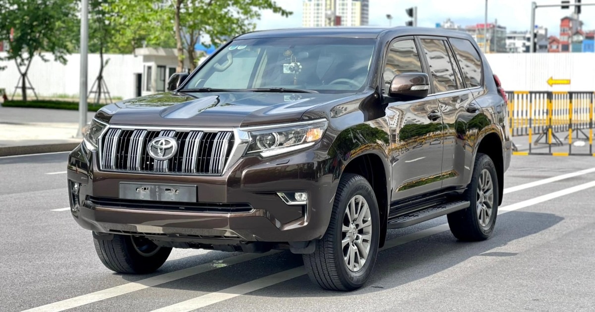 View - Đi hơn 80.000km, Toyota Land Cruiser Prado 2017 vẫn có giá ngang xe sang | Báo Dân trí