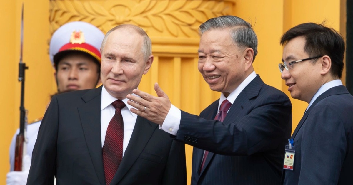 Toàn cảnh lễ đón Tổng thống Nga Putin thăm cấp Nhà nước tới Việt Nam - 7