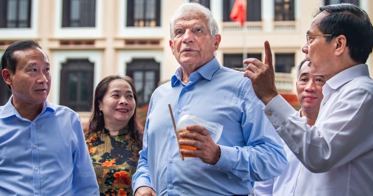 View - Phó Chủ tịch Ủy ban châu Âu thích thú cà phê và đồ uống giải nhiệt Việt Nam | Báo Dân trí